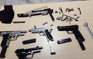 Osmaniye’de çeşitli suçlardan aranan 2 şüpheli...