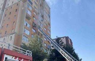 Oyun oynarken evde yangın çıkardı