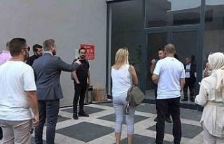 (Özel) İş merkezinde 83 ofise elektrik şoku...14...