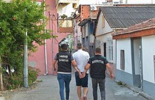 Polis, kesinleşmiş hapis cezası bulunan toplam...