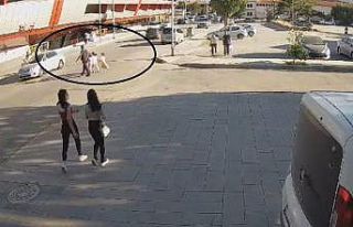 Polisten çocuklara şefkat eli