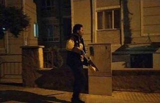 Pompalı tüfekle etrafa ateş açıp kaçtılar