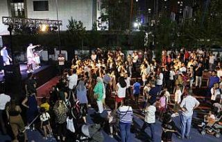 Radikal Okulları yeni eğitim öğretime çeşitli...