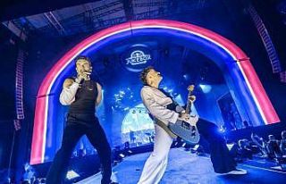 Red Bull Jukebox Sahnesi’nde ‘Dolu Kadehi Ters...