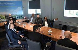 Sağlık çalışanları ile hastaların bakımı...