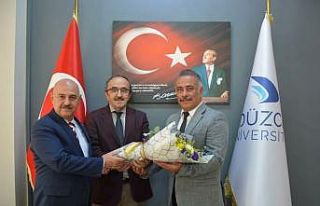 Sanat Tasarım Mimarlık Fakültesi Dekanı Ertürk...