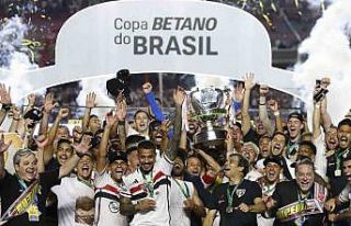 Sao Paulo, tarihinde ilk kez Brezilya Kupası’nı...