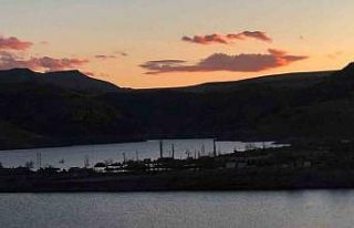 Sarıkamış’ta bulutlar kızıla büründü