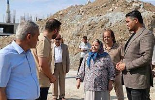 Şehidin ailesinden okul inşaatına ziyaret