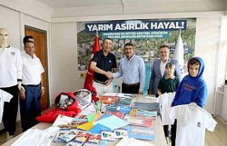 Şehzadeler Belediyesi’nden 2 bin 500 öğrenciye...