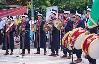 Şeyh Edebali Türbesi’nde mehteran eşliğinde...