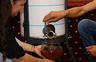 Sezonun ilk çam balı 61 bin TL’ye satıldı