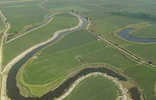 Söke Ovası’nda yatak temizleme çalışmalarına...