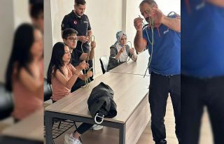 Stajyer AFAD ekipleri eğitimden geçiyor