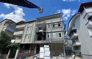 Tadilat halindeki binada bulunan izolasyon malzemeleri...