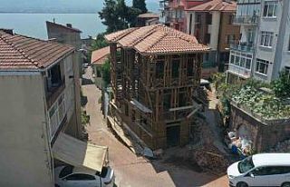 Tarihi konak gün yüzüne çıkıyor