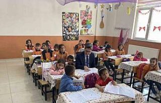 Taşlıçay Kaymakamı Arıkan, ilçe merkezindeki...