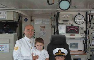 TCG Burgazada ve TCG Osmangazi gemileri İzmir’de...