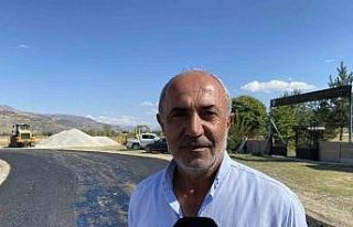 Teröre verilen ilk şehit askerin kabrine giden yol...