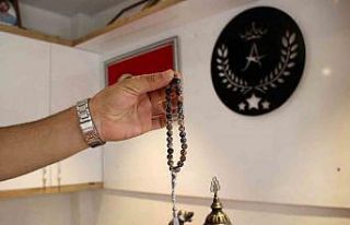 Tespih ustası doğadan gelen şifayı tespih ve takıya...