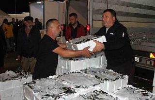 Tonlarca balık bir saatte tükeniyor