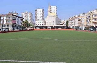 Toroslar’daki spor tesisleri yenileniyor