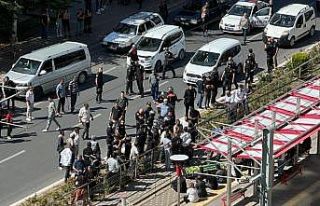 Tramvay kazasında ölen gencin ailesinden tabutlu...