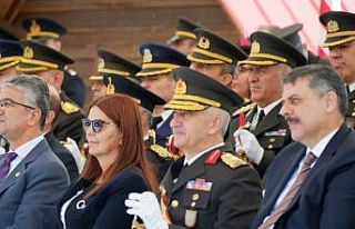 Tümgeneral Tevfik Algan  görevine başladı