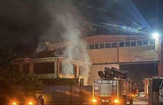 Tüp patlaması hurda deposunda yangın çıkardı