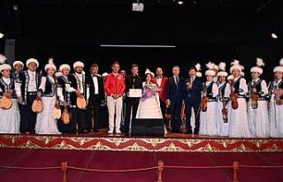 Türk Dünyasından ezgiler dinleyicileri çoşturdu