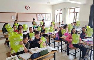 Uçhisar Belediyesi’nden öğrencilere kırtasiye...