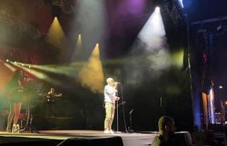 Üsküdar’da kültür sanat sezonu Mahzar Alanson...