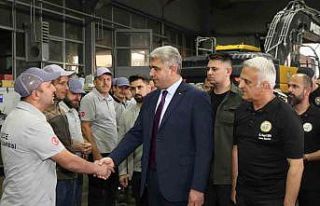 Vali Aslan, Özel İdare çalışanlarıyla bir araya...