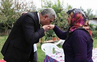 Vali Aslan’dan şehit ailesine ziyaret