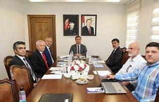 Vali Aydoğdu başkanlığında EBYÜ Vakfı toplantısı...