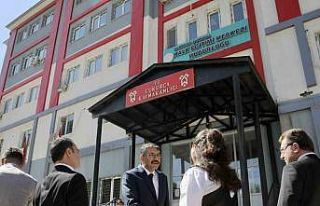 Vali Çelik’ten Çukurca’ya ziyaret