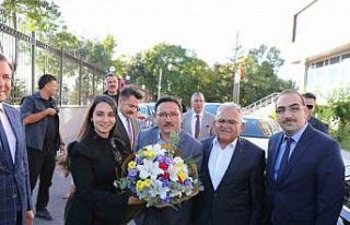 Vali Çiçek, Aile ve Sosyal Hizmetler İl Müdürlüğünü...