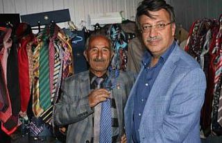 Van’da 64 yılda yaklaşık 2 bin kravat biriktirdi