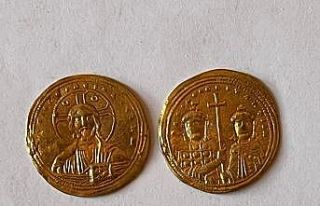 Van’da peynir bidonu içerisinde 265 sikke ele geçirildi