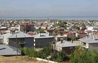 Vanlı öğrenciler mahallelerine okul istiyor