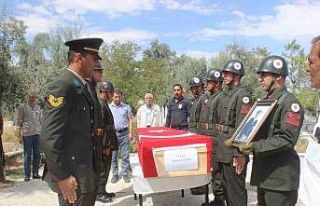 Vefat eden Kore gazisi törenle son yolculuğuna uğurlandı