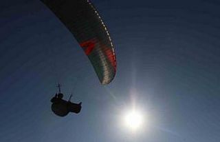 Yamaç paraşütçülerin gözde adresi Kırantepe’de...