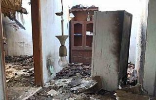 Yangında mahsur kalan yaşlı adam böyle kurtarıldı