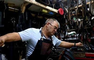 Yarım asırdır sürdürdüğü mesleğinin son temsilcilerinden