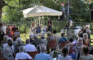 Yaşlı Evinde nefes egzersizi yaptılar