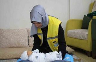 Yeni doğan bebeklere anlamlı hediye