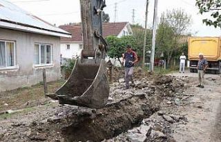 Yeni kanalizasyon hattı çekiliyor