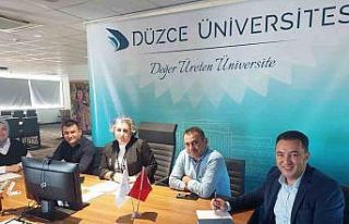 Yeni öğrencileri bilgilendirdiler