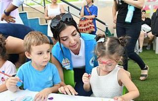 Yenişehir Belediyesi ekipleri Hatay’da çocuklarla...