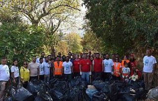 Yıldırım’da temizlik gününde 1 ton atık toplandı